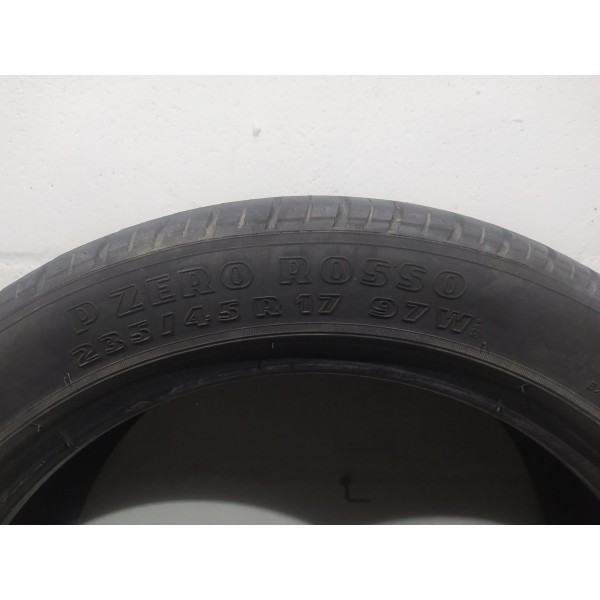 Par Pneu Pirelli  235/45 Aro 17